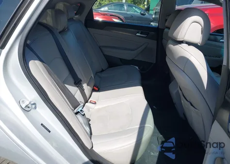 2015 Hyundai Sonata Sport z USA, uszkodzony, nr VIN 5NPE34AF6FH256579